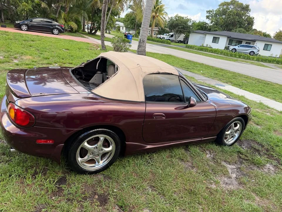 2000 Mazda NB MX-5 Miata - Image 2 of 16