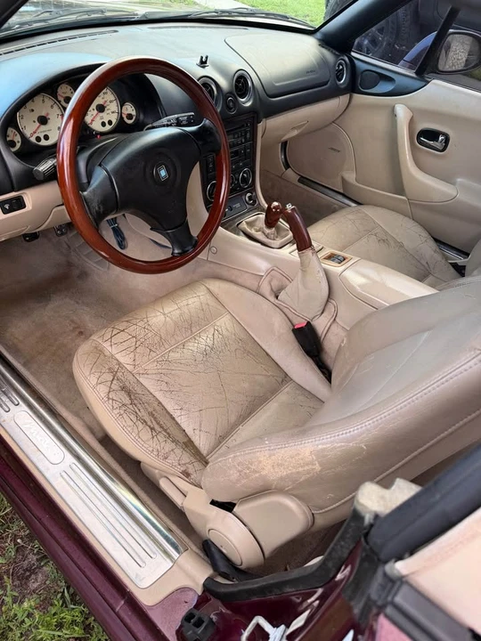 2000 Mazda NB MX-5 Miata - Image 10 of 16