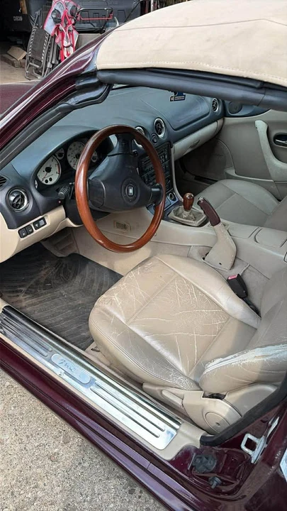 2000 Mazda NB MX-5 Miata - Image 13 of 16