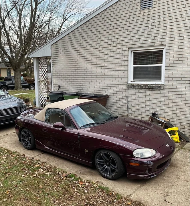 2000 Mazda NB MX-5 Miata - Image 2 of 16