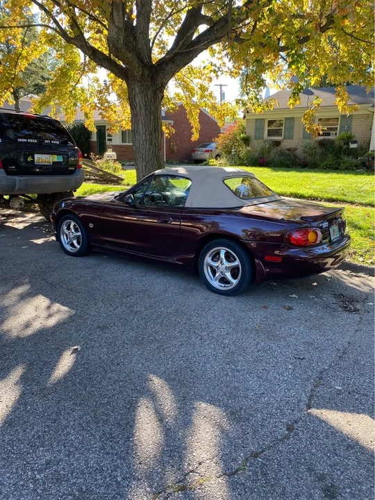 2000 Mazda NB MX-5 Miata - Image 9 of 16