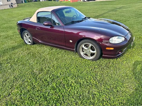 2000 Mazda MX-5 SE Convertible 2D