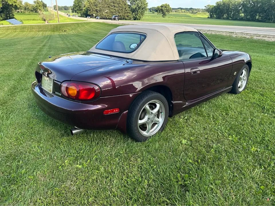 2000 Mazda NB MX-5 Miata - Image 2 of 7