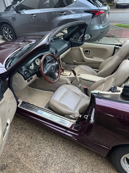 2000 Mazda NB MX-5 Miata - Image 8 of 16