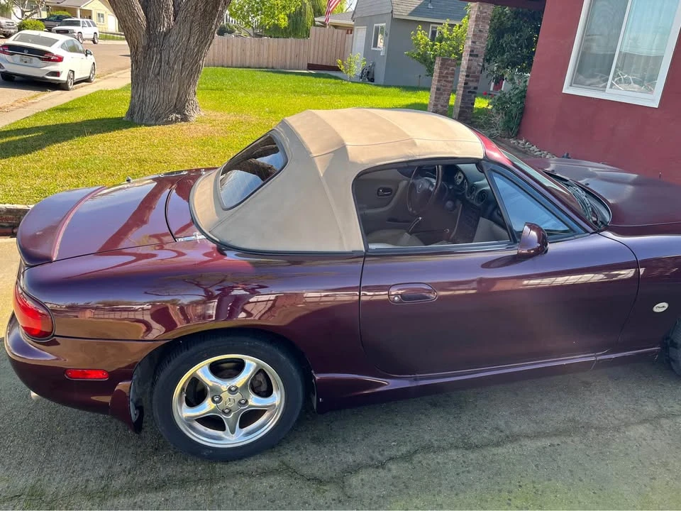 2000 Mazda NB MX-5 Miata - Image 9 of 10