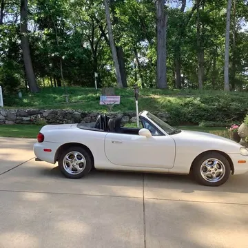 2000 Mazda MX-5 SV Convertible 2D