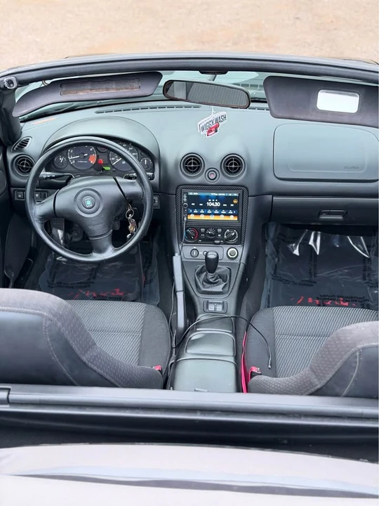 2000 Mazda NB MX-5 Miata - Image 11 of 21