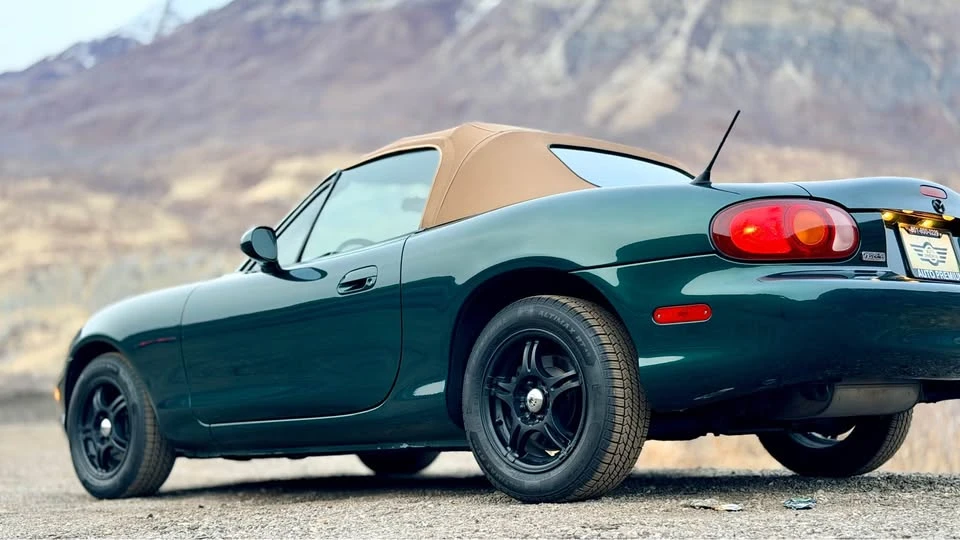 2000 Mazda NB MX-5 Miata - Image 9 of 21