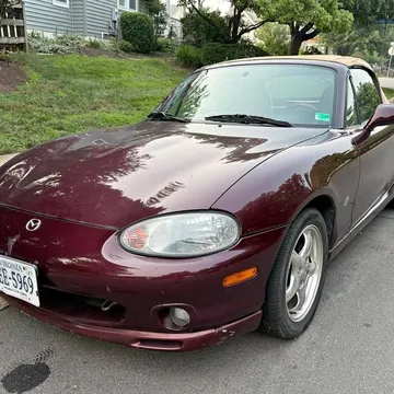 2000 Mazda MX-5 Special Edition Convertible 2D