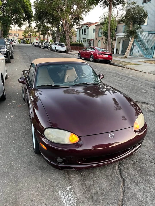 2000 Mazda NB MX-5 Miata - Image 5 of 11