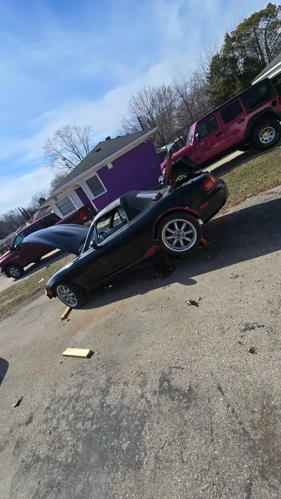2000 Mazda NB MX-5 Miata - Image 3 of 9