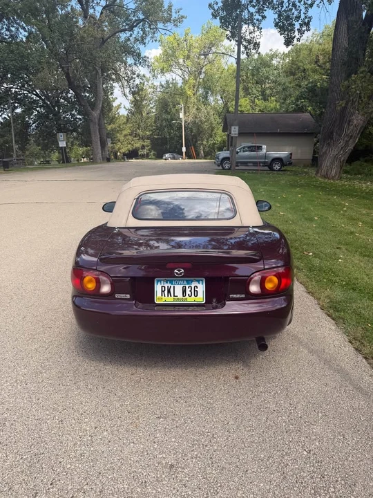 2000 Mazda NB MX-5 Miata - Image 3 of 8