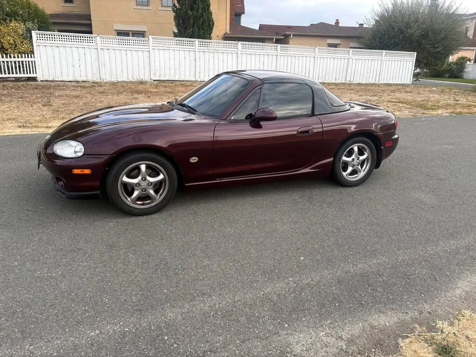 2000 Mazda NB MX-5 Miata - Image 2 of 11
