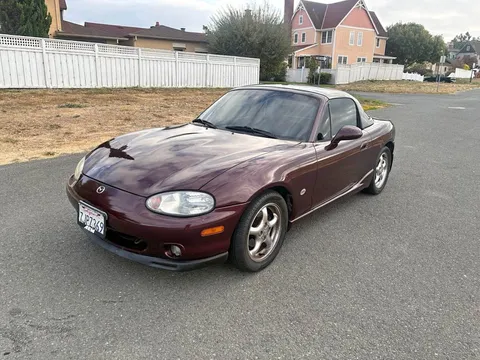 2000 Mazda MX-5 Special Edition Convertible 2D
