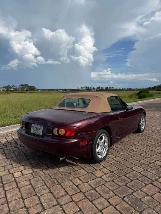 2000 Mazda NB MX-5 Miata - Image 10 of 20