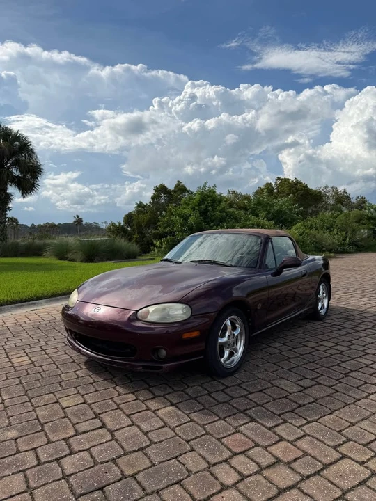 2000 Mazda NB MX-5 Miata - Image 16 of 17