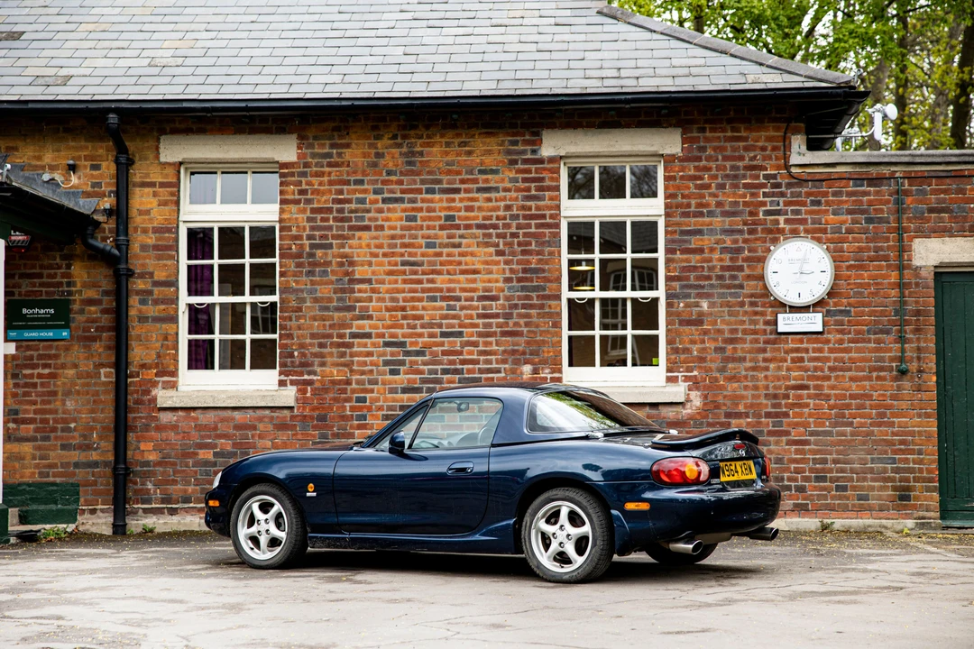 2000 Mazda NB MX-5 Miata - Image 17 of 18