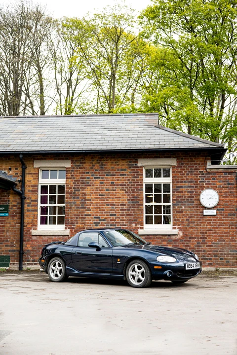 2000 Mazda NB MX-5 Miata - Image 3 of 18