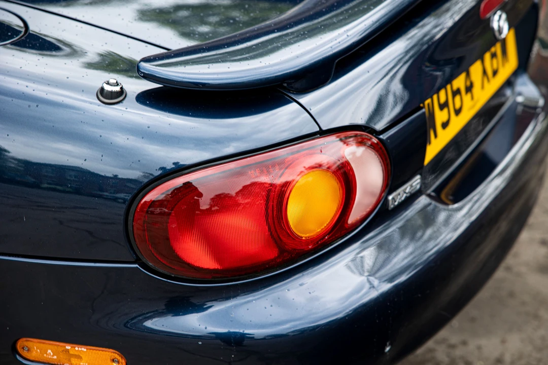 2000 Mazda NB MX-5 Miata - Image 15 of 18