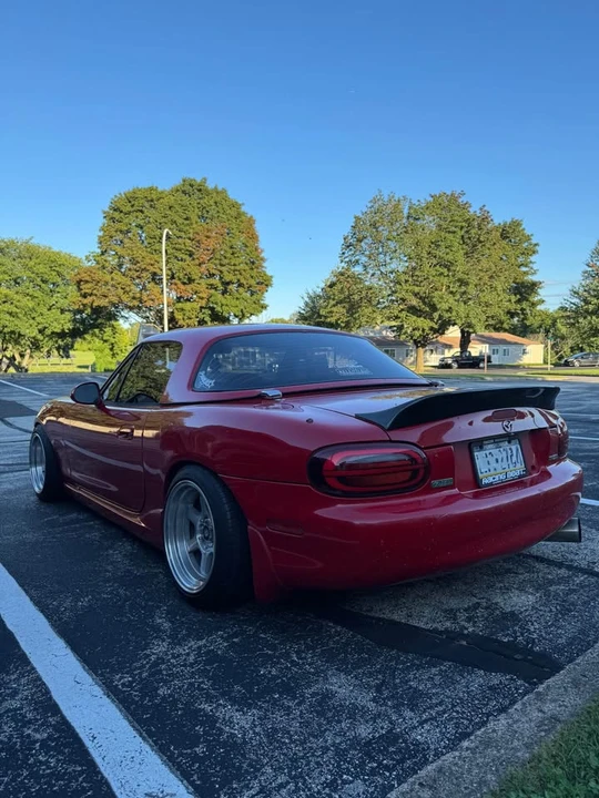 2000 Mazda NB MX-5 Miata - Image 4 of 8