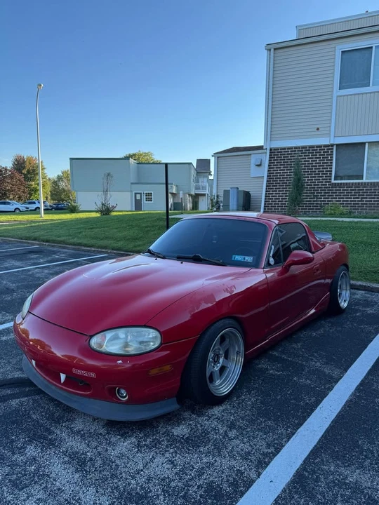 2000 Mazda NB MX-5 Miata - Image 2 of 8