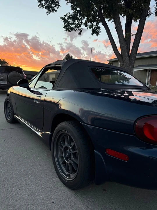 2000 Mazda NB MX-5 Miata - Image 11 of 15