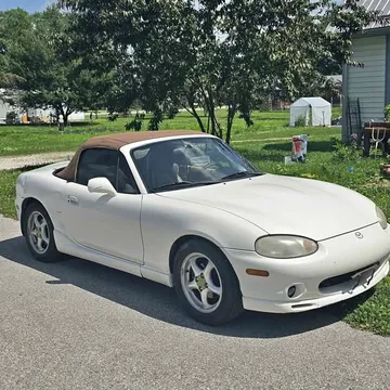 2000 Mazda MX-5 Touring Convertible 2D
