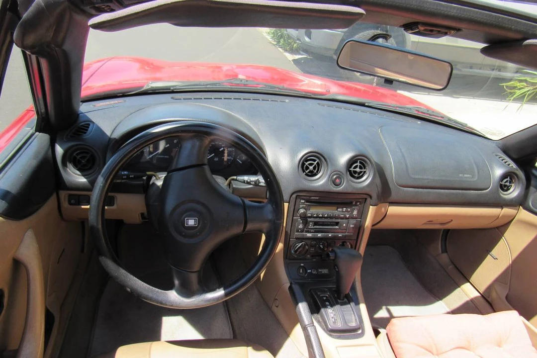 2000 Mazda NB MX-5 Miata - Image 6 of 7