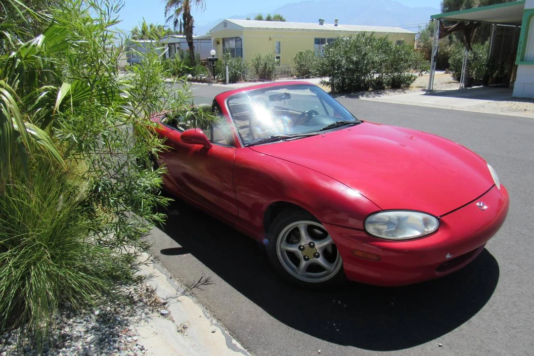 2000 Mazda NB MX-5 Miata - Image 5 of 7