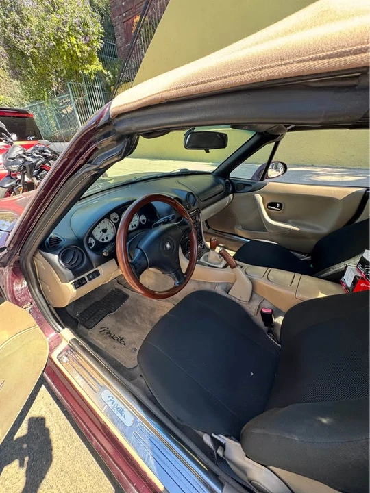 2000 Mazda NB MX-5 Miata - Image 4 of 6