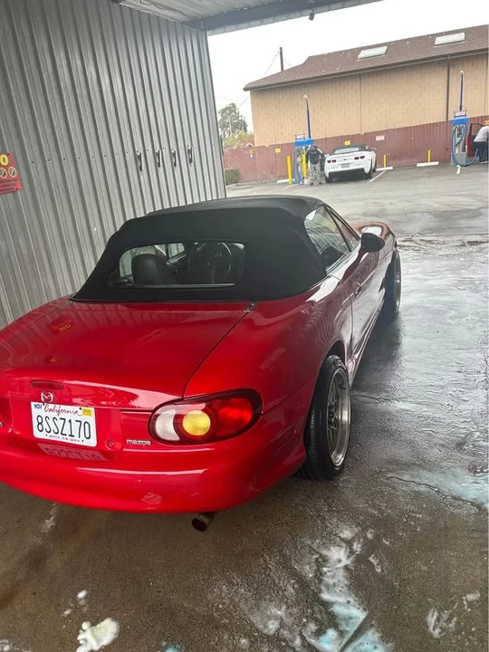 2000 Mazda NB MX-5 Miata - Image 2 of 10