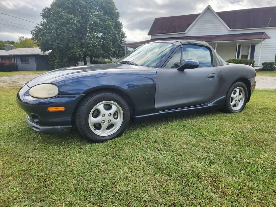 2000 Mazda NB MX-5 Miata - Image 2 of 9