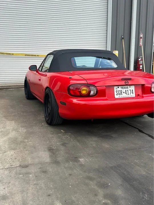 2000 Mazda NB MX-5 Miata - Image 5 of 9