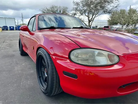 2000 Mazda Miata