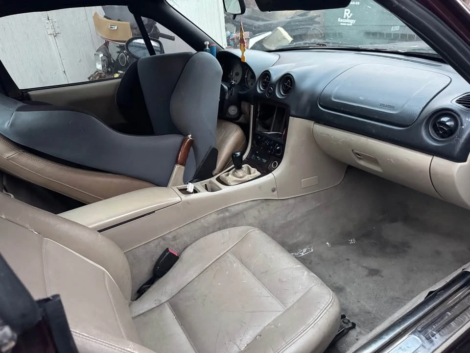 2000 Mazda NB MX-5 Miata - Image 6 of 8