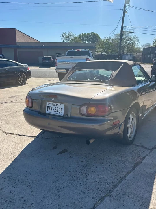 2000 Mazda NB MX-5 Miata - Image 4 of 7