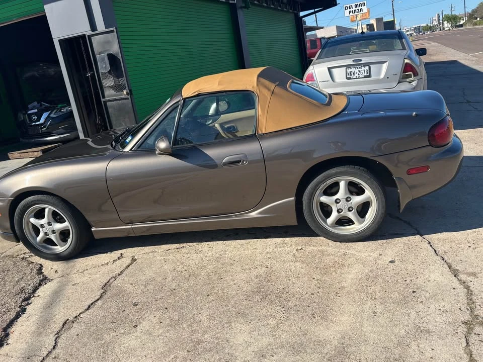 2000 Mazda NB MX-5 Miata - Image 6 of 7