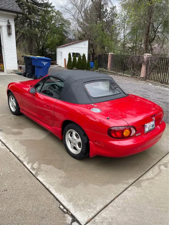 2000 Mazda NB MX-5 Miata - Image 2 of 6