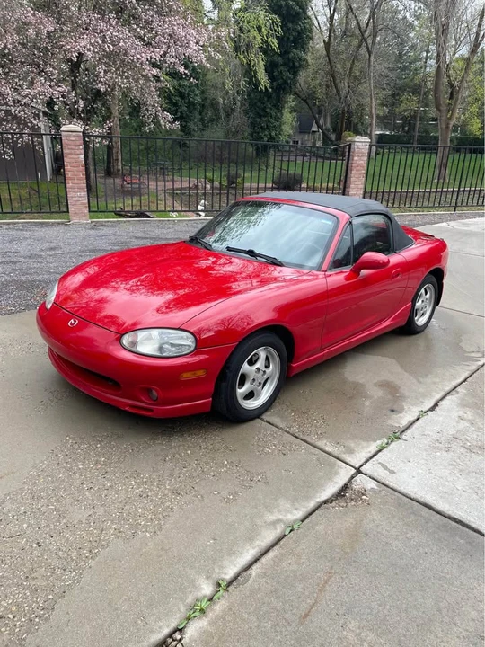 2000 Mazda NB MX-5 Miata - Image 5 of 6