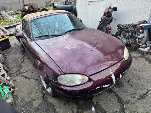 2000 Mazda Miata