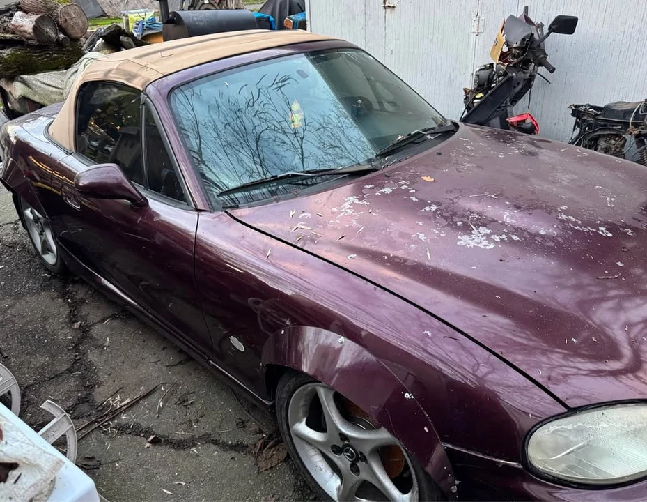 2000 Mazda NB MX-5 Miata - Image 3 of 8