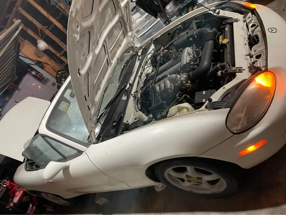 2000 Mazda NB MX-5 Miata - Image 2 of 5