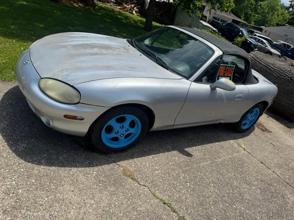 2000 Mazda NB MX-5 Miata - Image 2 of 7
