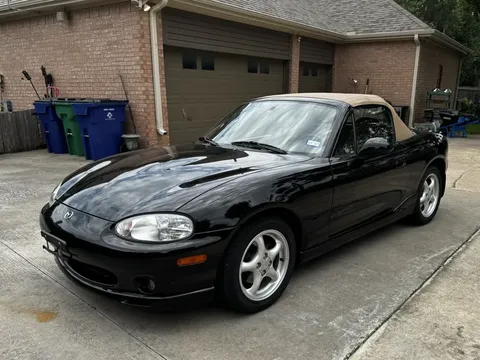 2000 Mazda Miata