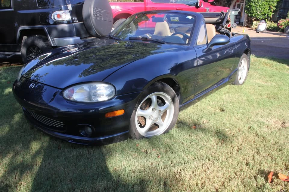 2000 Mazda NB MX-5 Miata - Image 2 of 14