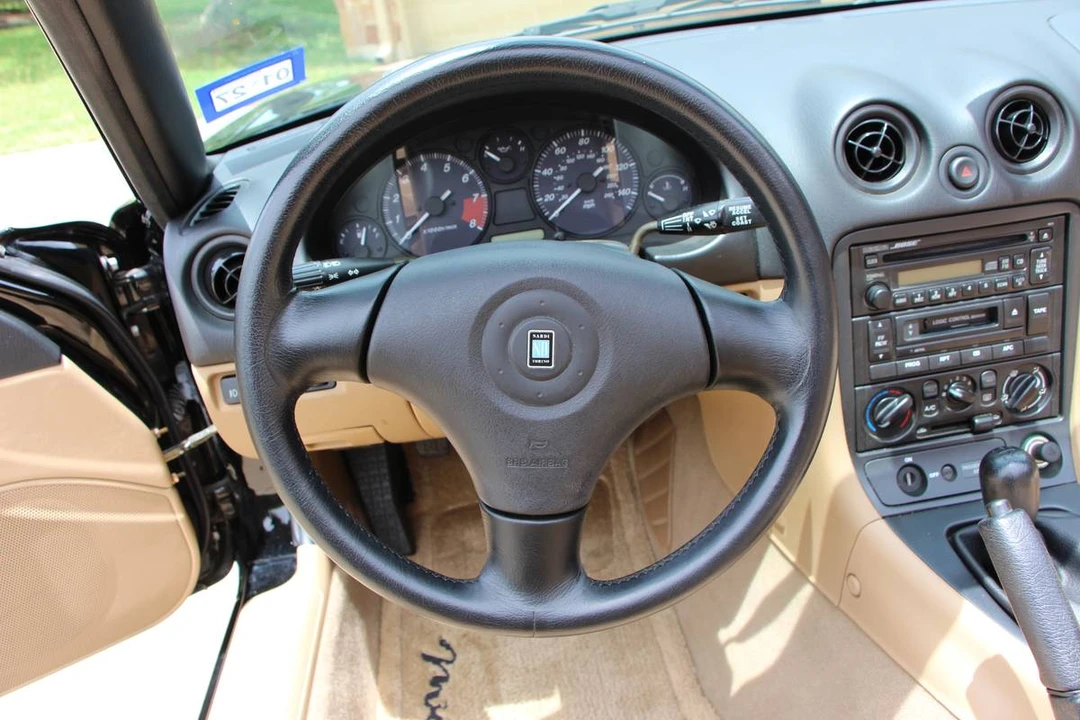 2000 Mazda NB MX-5 Miata - Image 13 of 24
