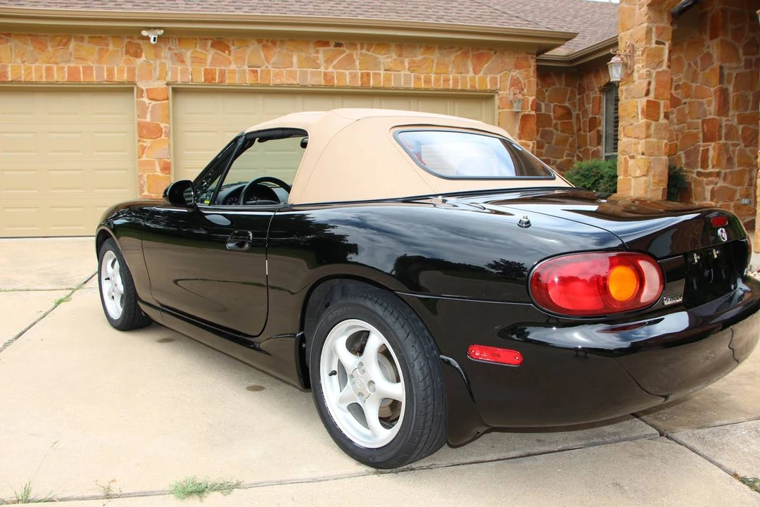 2000 Mazda NB MX-5 Miata - Image 8 of 24