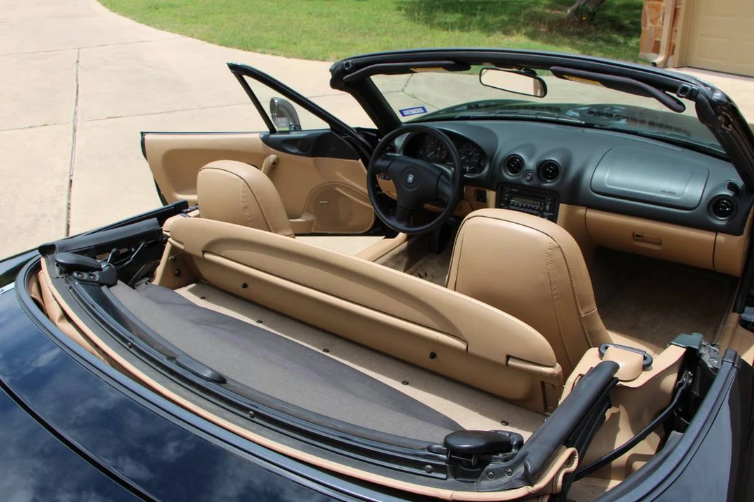 2000 Mazda NB MX-5 Miata - Image 10 of 24