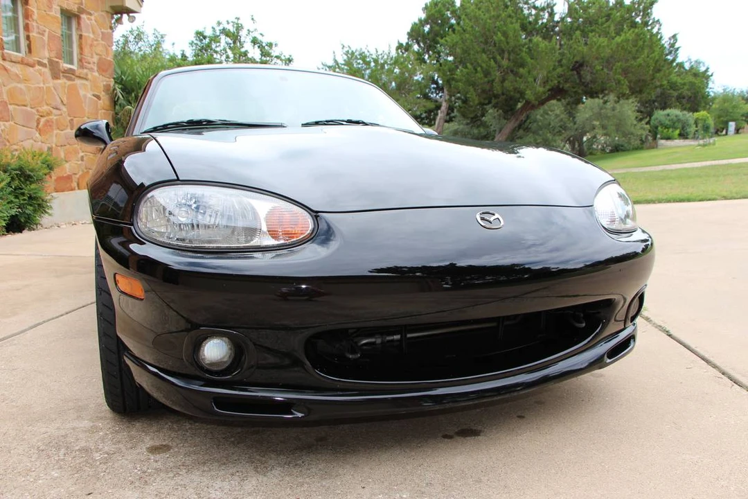 2000 Mazda NB MX-5 Miata - Image 2 of 24