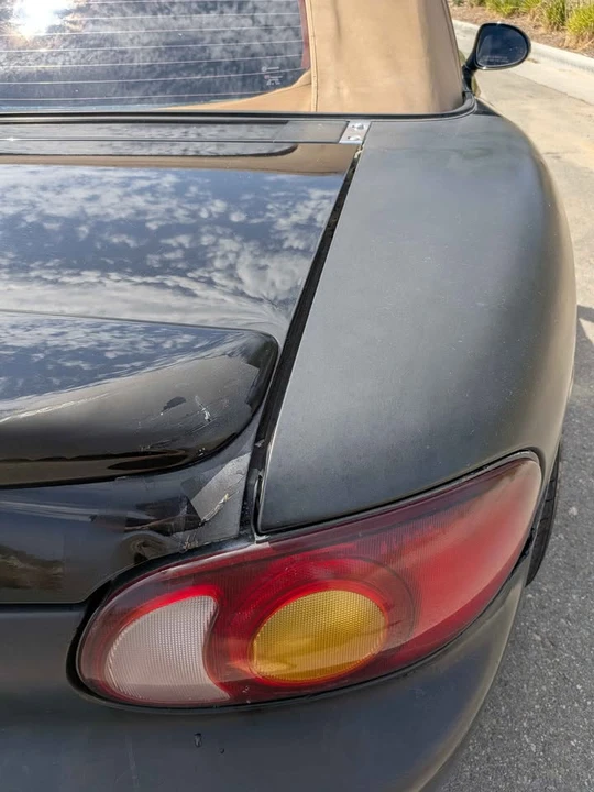 2000 Mazda NB MX-5 Miata - Image 8 of 16